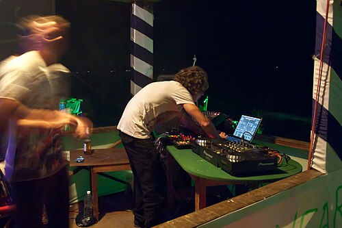 Anjuna · DJ-Set in der Silvesternacht am Strand von Anjuna.