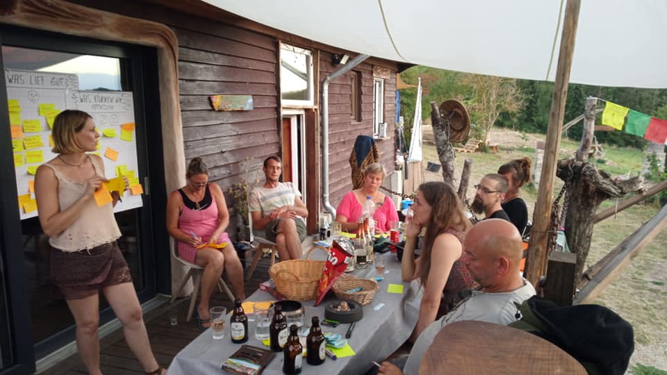 Workshop-Session unter der Terrassenüberdachung