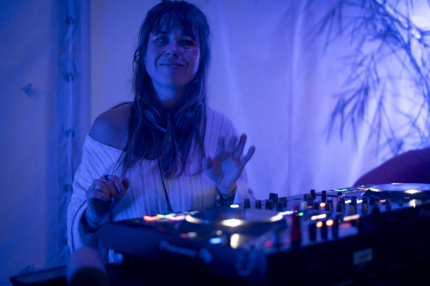 Psychedelisches Frühstück – Goa & Psytrance bis in die Nacht 1 YogaKuntha 2026 bei Vaikuntha: Die Musik der Nacht – Foto: Lilli Breininger Fotografie